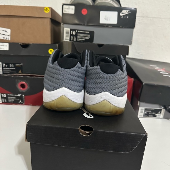 Jordan Future Low
Cool Grey - Picture 6 of 8
